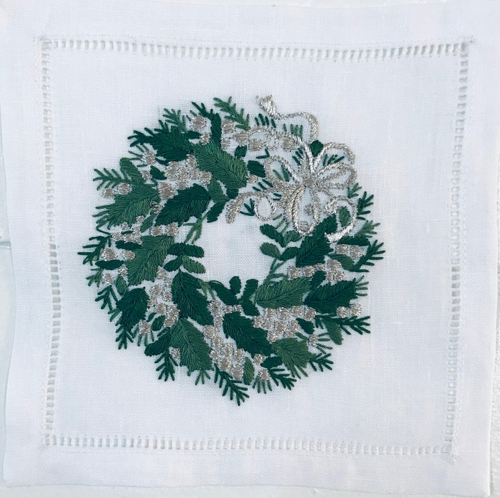 Evergreen Wreath Silver Ribbon Cocktail 6x6 (Set 4) - Loro Lino Fine Linens